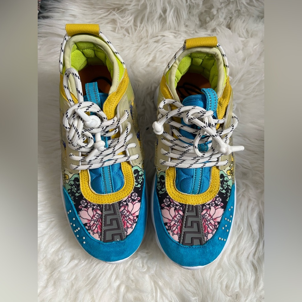 Versace sneakers women’s size 38 great condition